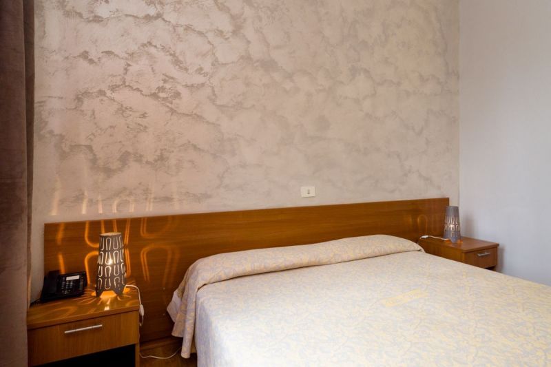 Camera matrimoniale economo class 20150804037