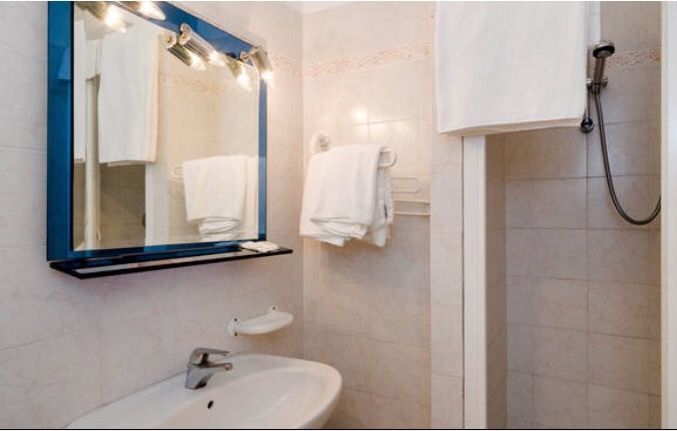 Bagno camera economy image