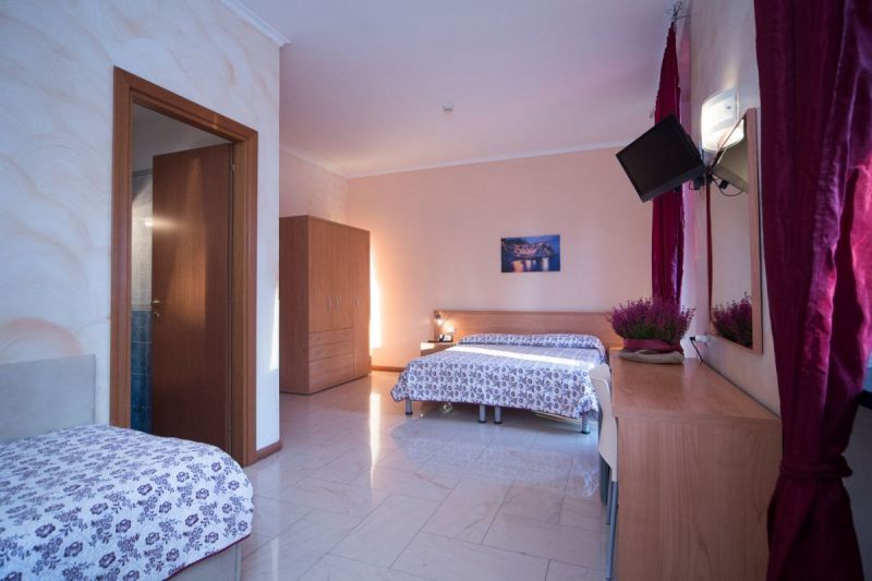 Camera tripla see view n3 20150925085-2